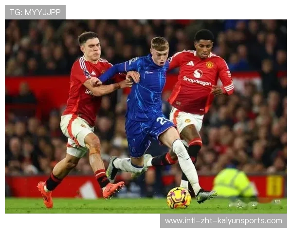 曼联在英超继续前行,迎战热刺 曼联在英超继续前行,迎战热刺